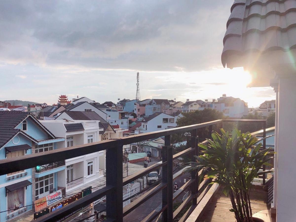 Готель Be.Ho Dalat - Attic Екстер'єр фото